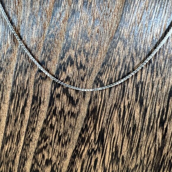 Sterling Silver 925 Box Chain Necklace 18" For Women - Picture 2 of 3